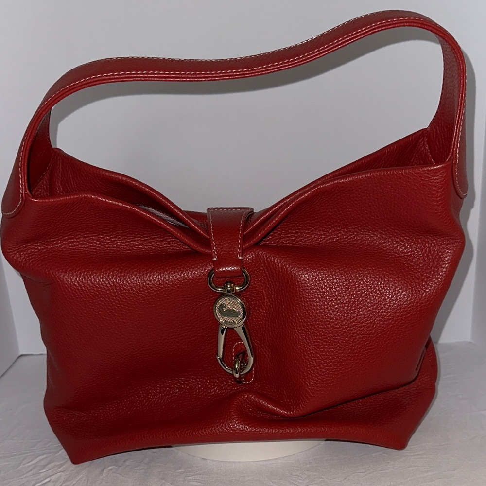 EUC Dooney & Bourke Red Leather Hobo With Logo Lock